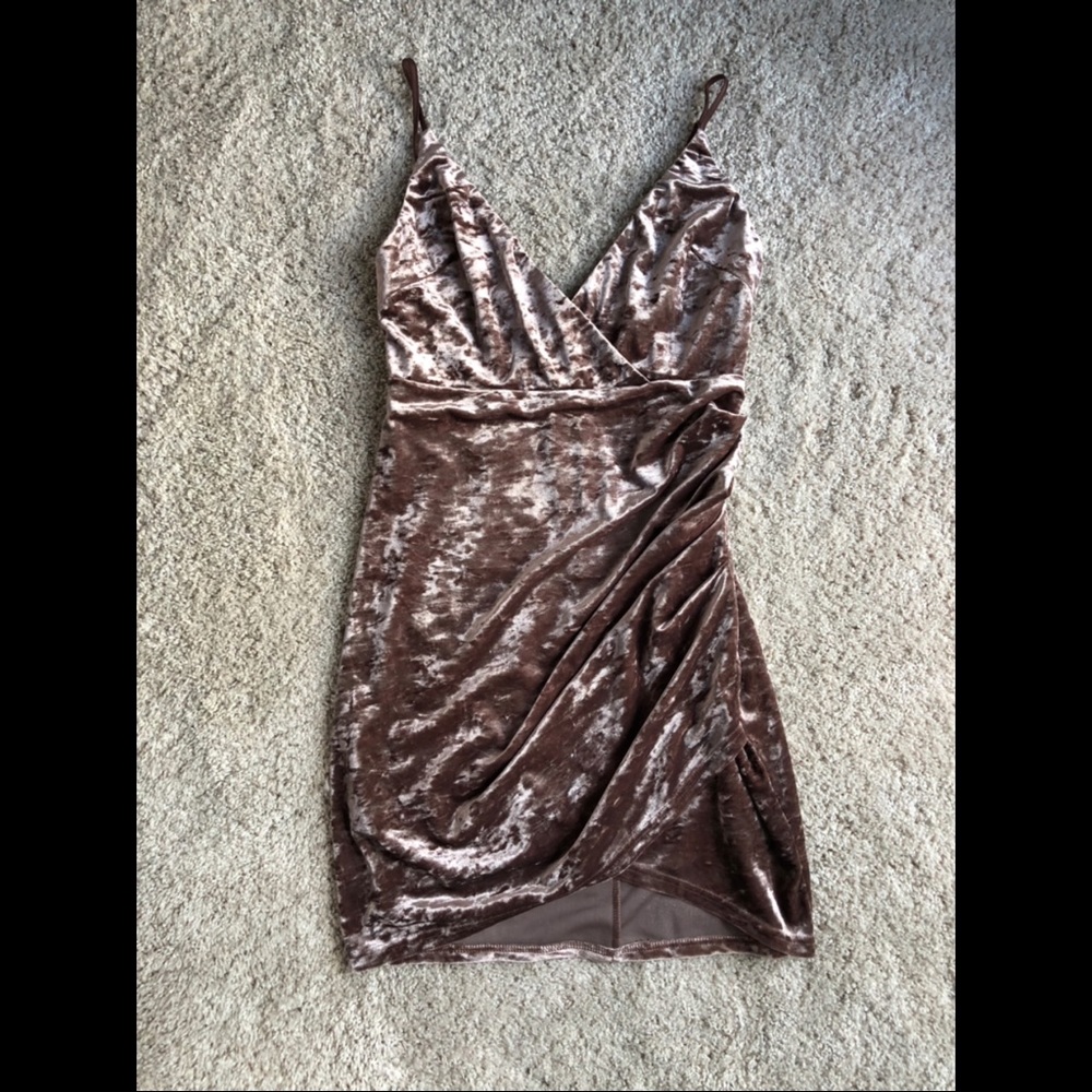 FOREVER 21 VELVET DRESS